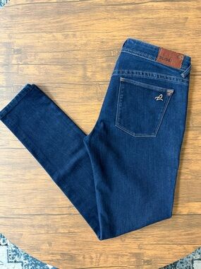 DL1961 Amanda Skinny Jeans Women’s Size 30 Dark Wash 4-Way Stretch
